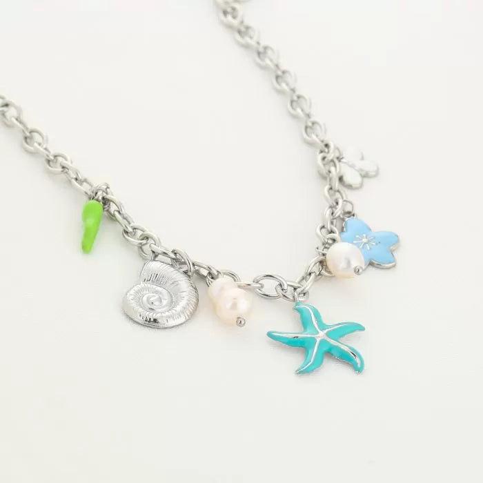 Zilveren ketting met beachy bedels